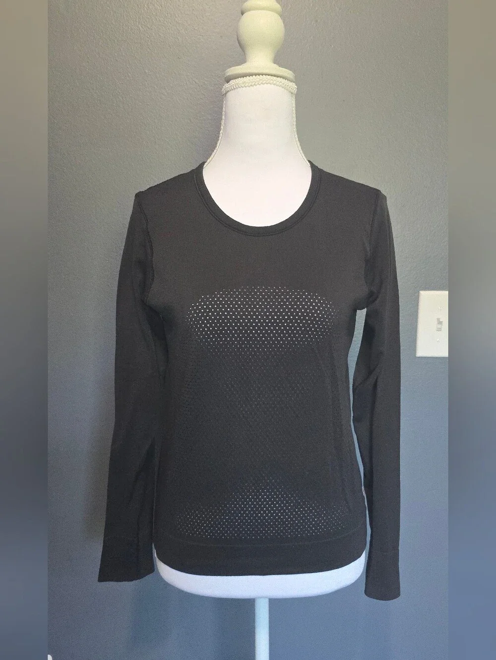 Lululemon Breeze By Long Sleeve Top - Black
